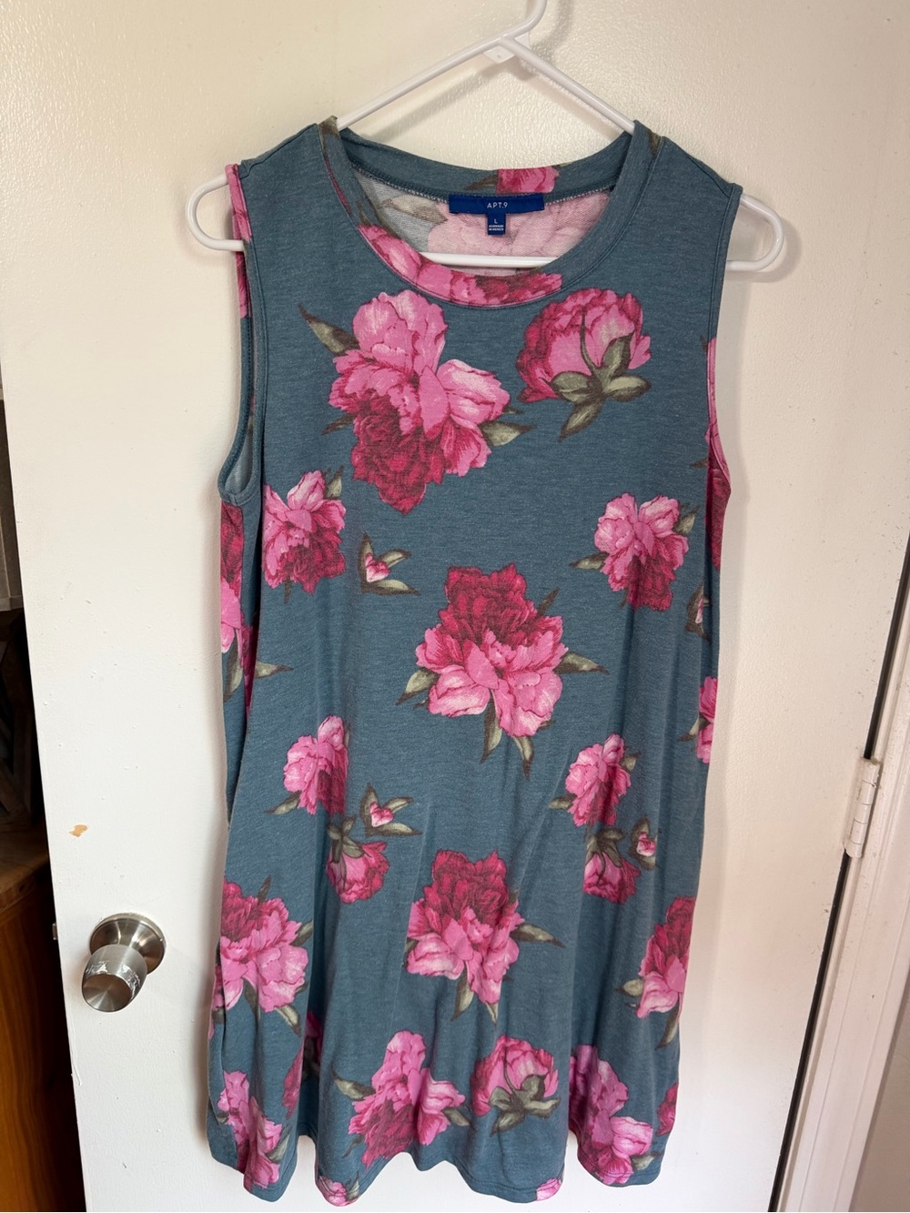 Apt 9 Light Blue Floral Dress Size Large with Pockets